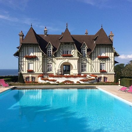 Manoir De Benerville Panzió Deauville Kültér fotó