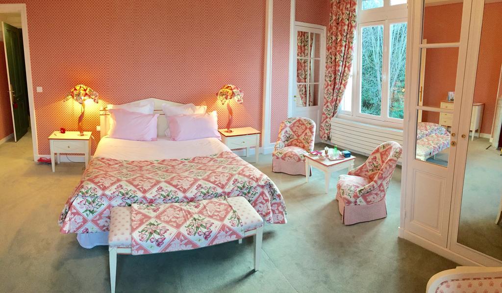 Manoir De Benerville Panzió Deauville Kültér fotó