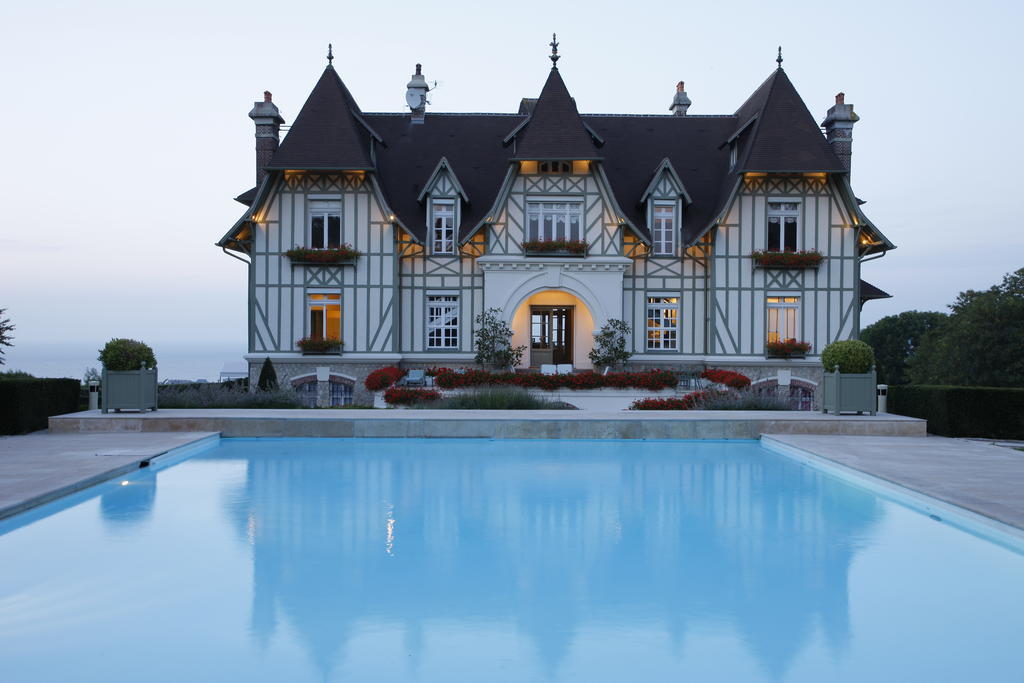 Manoir De Benerville Panzió Deauville Kültér fotó