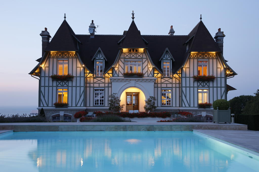 Manoir De Benerville Panzió Deauville Kültér fotó