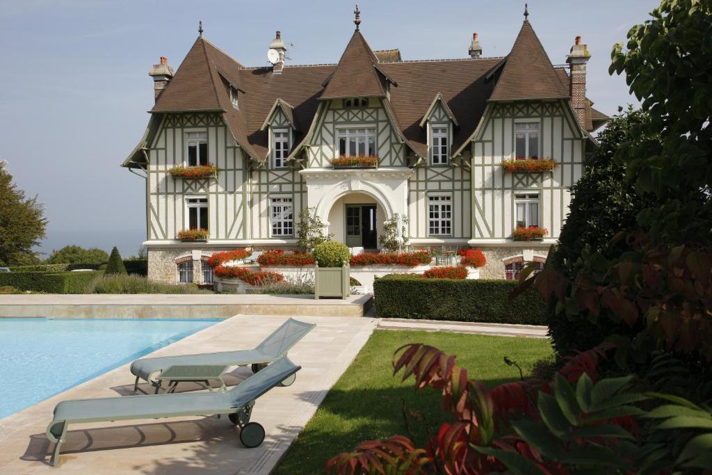 Manoir De Benerville Panzió Deauville Kültér fotó