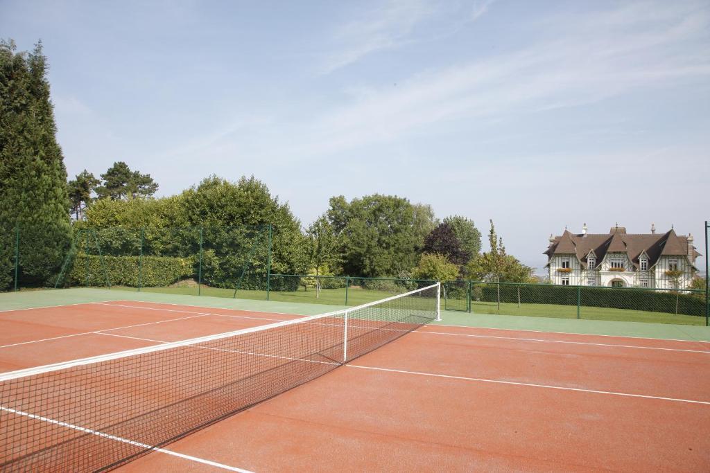 Manoir De Benerville Panzió Deauville Kültér fotó